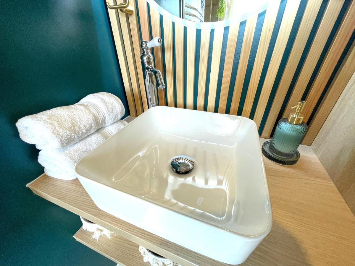 Votre Escale Boule D Or Sauna & Spa Niort Luaran gambar