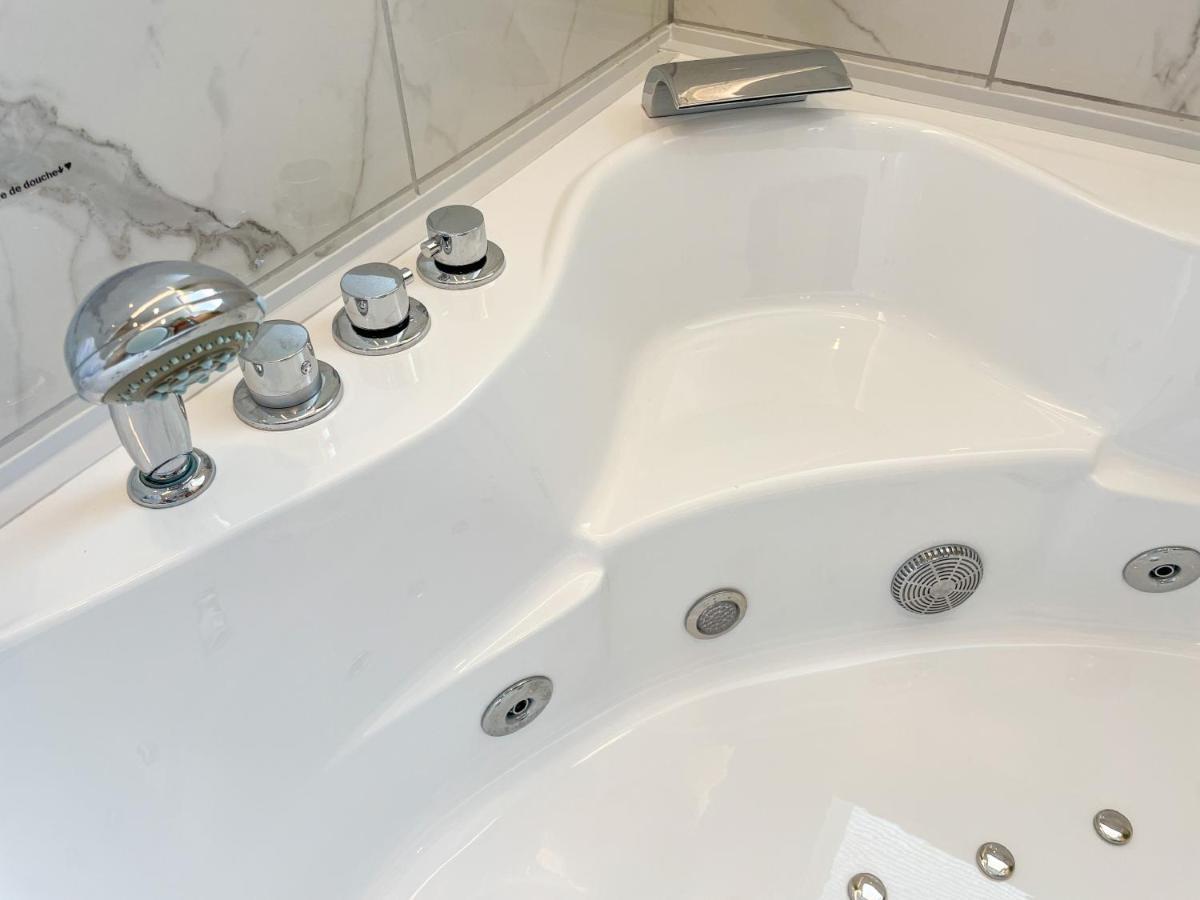 Votre Escale Boule D Or Sauna & Spa Niort Luaran gambar