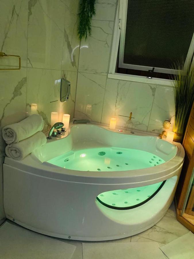 Votre Escale Boule D Or Sauna & Spa Niort Luaran gambar